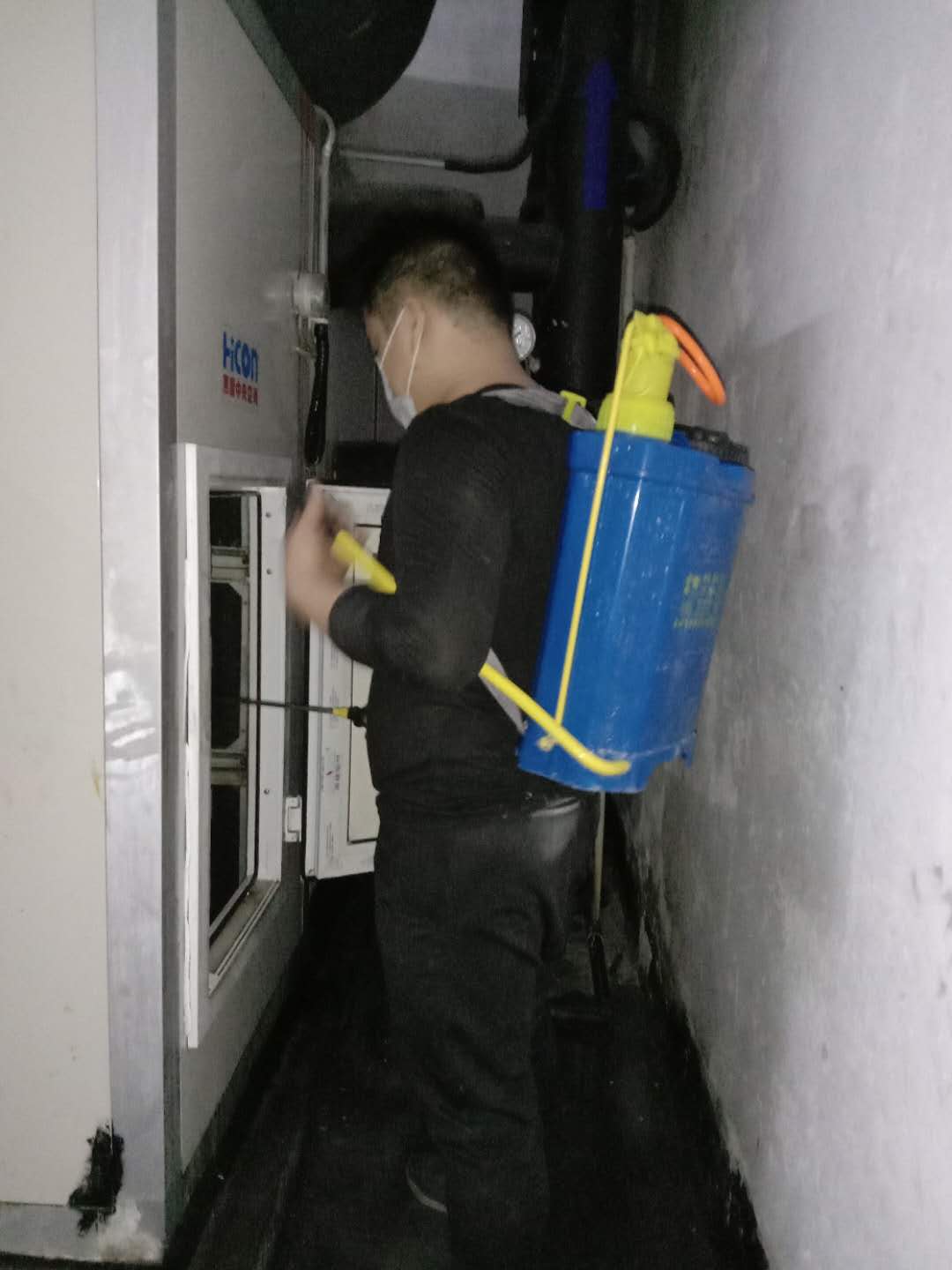 上海图书馆（上海科学技术情报研究所）书库风管清洗及空调箱维护保养项目-风管清洗-空调清洗-通风管道清洗