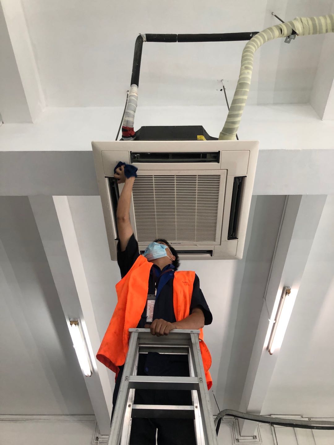 专业清洗维护保养中山市天花机-中山市天花机清洗-中山市天花机消毒