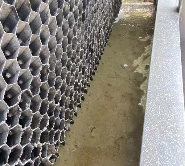 为什么要清洗冷却塔布水器-清洗冷却塔布水器-冷却塔布水器清洗