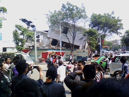 南盈江地震遇难人数增至14人 135人受伤-盈江空调清洗-盈江风管清洗-盈江通风管道清洗