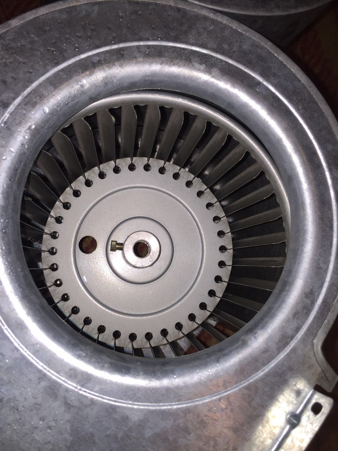 开景净化对东莞帝京酒店管理有限公司盘管机清洗-风机清洗-盘管机清洗